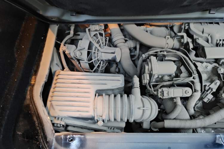 Used smart forfour 2016 0.9T 66 kW Pioneer Edition Engine Bay Right