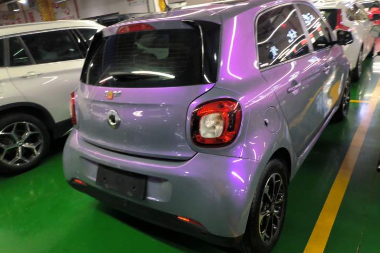 Used smart forfour 2016 1.0L 52 kW Passion Edition Exterior 4