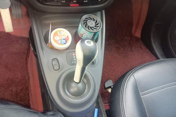 Used smart forfour 2016 1.0L 52 kW Dynamic Edition Gear Lever