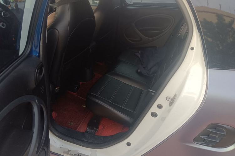 Used smart forfour 2016 1.0L 52 kW Dynamic Edition Left Rear Seat