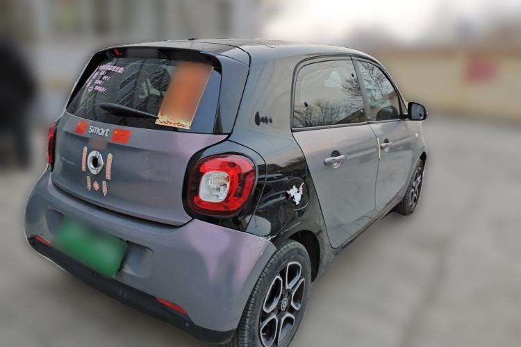 Used smart forfour 2016 0.9T 66 kW Pioneer Edition Rear Right 45 Deg