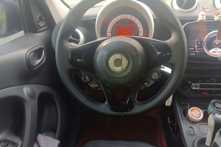 Used smart forfour 2016 1.0L 52 kW Dynamic Edition Steering Wheel