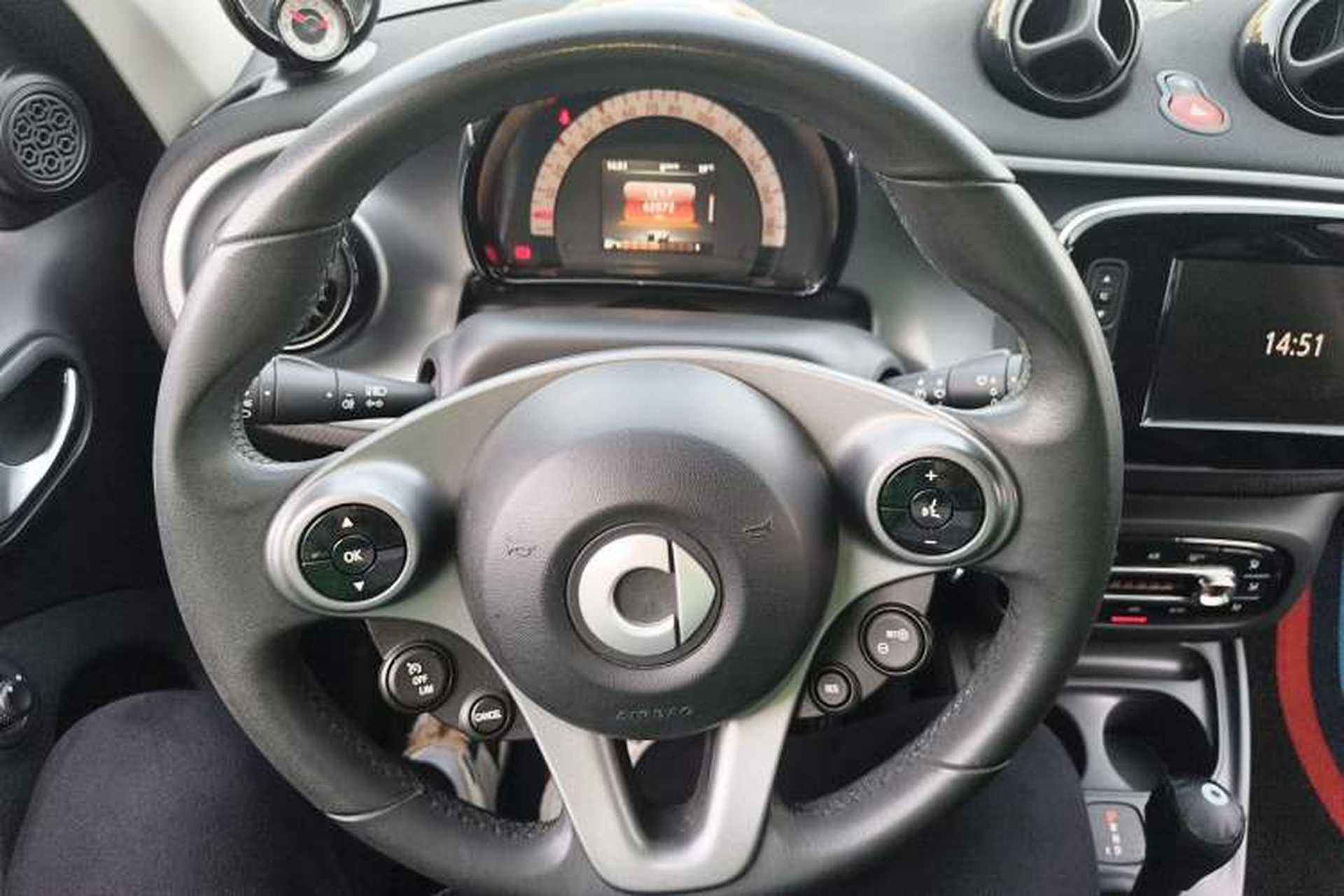 Used smart forfour 2016 0.9T 66 kW Pioneer Edition Steering Wheel