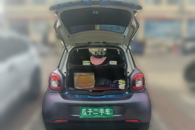 Used smart forfour 2016 1.0L 52 kW Dynamic Edition Trunk