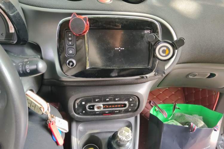 Used smart forfour 2016 0.9T 66 kW Pioneer Edition Audio And AC Panel