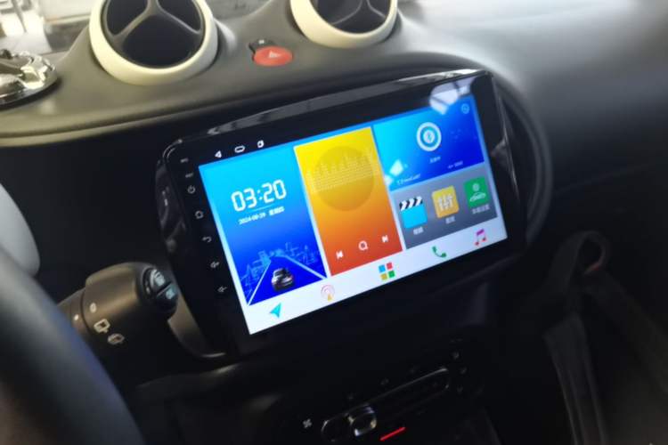 Used smart forfour 2016 1.0L 52 kW Dynamic Edition Audio And AC Panel