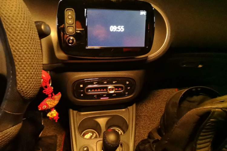 Used smart forfour 2016 0.9T 66 kW Pioneer Edition Audio And AC Panel