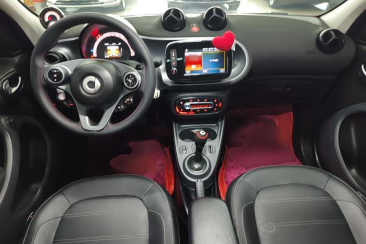 Used smart forfour 2016 0.9T 66 kW Pioneer Edition Center Console