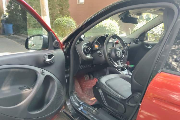 Used smart forfour 2016 0.9T 66 kW Pioneer Edition Driver Seat