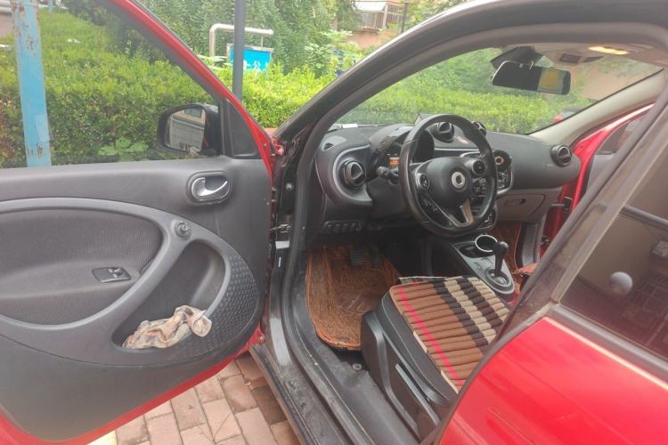 Used smart forfour 2016 1.0L 52 kW Passion Edition Driver Seat