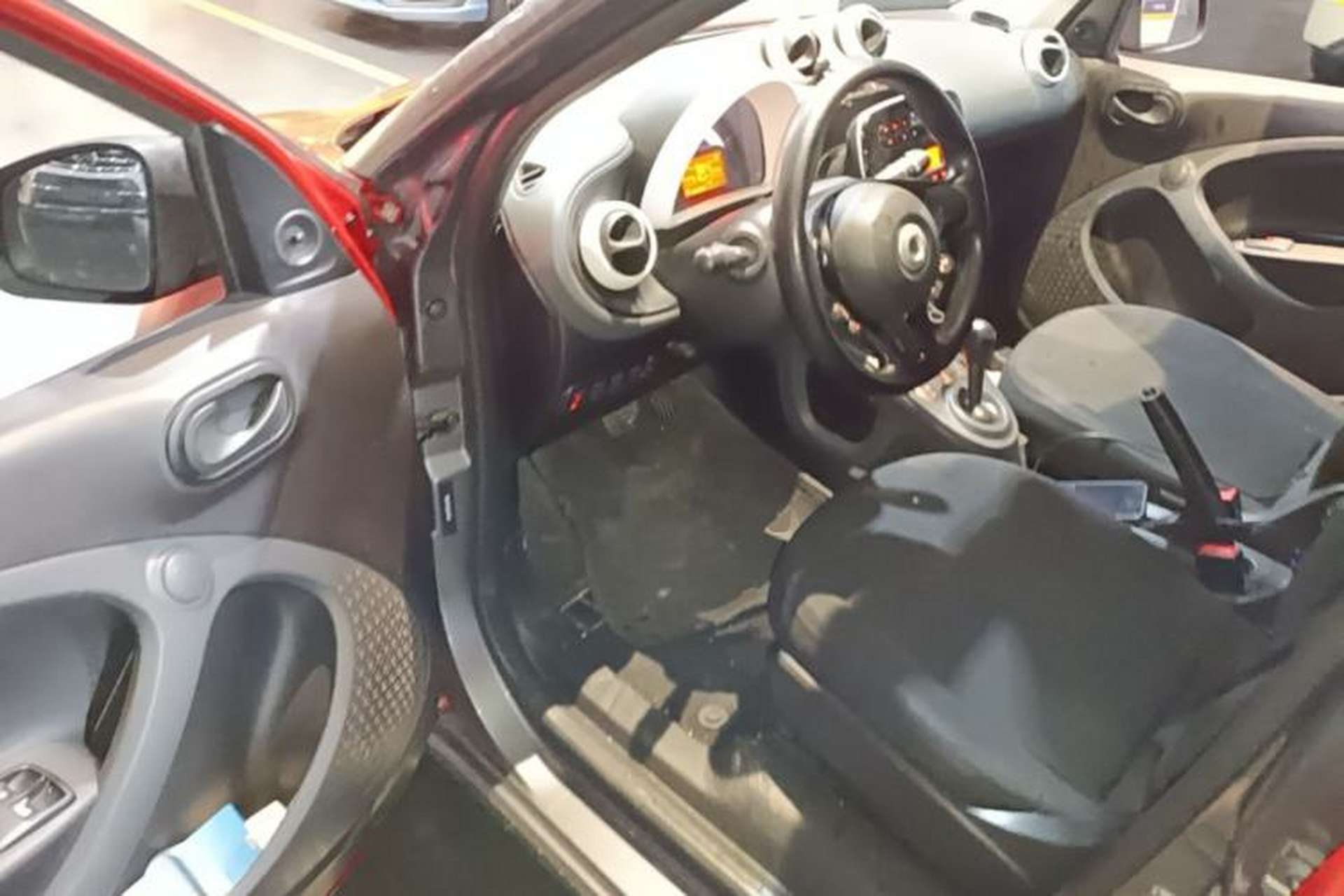 Used smart forfour 2016 1.0L 52 kW Dynamic Edition Driver Seat