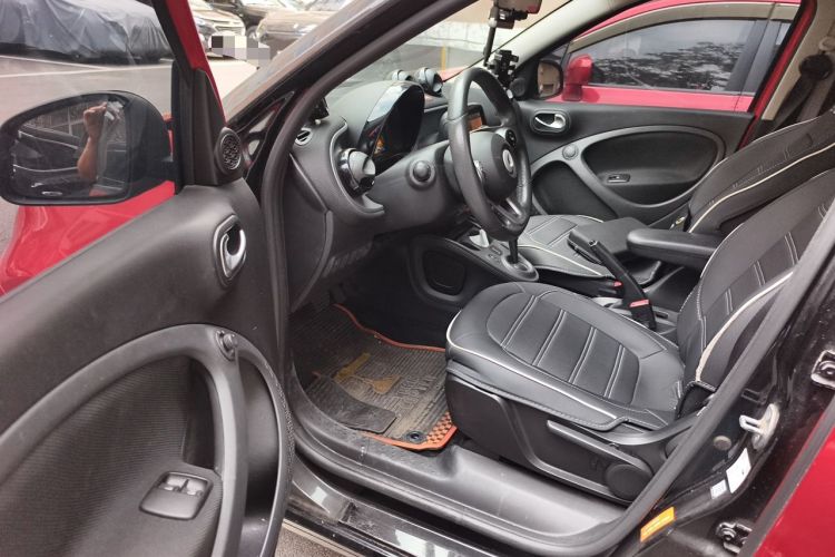 Used smart forfour 2016 0.9T 66 kW Pioneer Edition Driver Seat