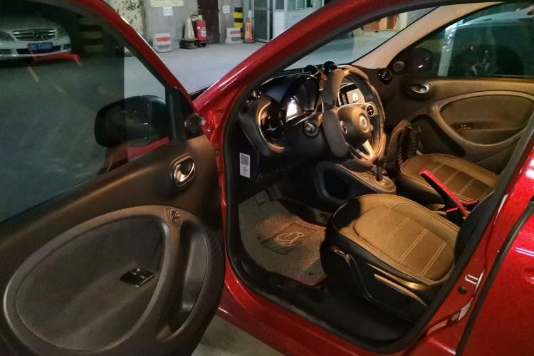 Used smart forfour 2016 0.9T 66 kW Pioneer Edition Driver Seat
