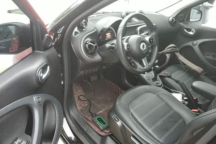 Used smart forfour 2016 0.9T 66 kW Pioneer Edition Driver Seat