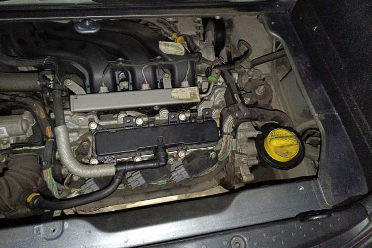 Used smart forfour 2016 1.0L 52 kW Dynamic Edition Engine Bay Left
