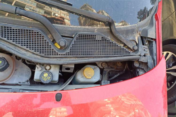 Used smart forfour 2016 1.0L 52 kW Passion Edition Engine Bay Left