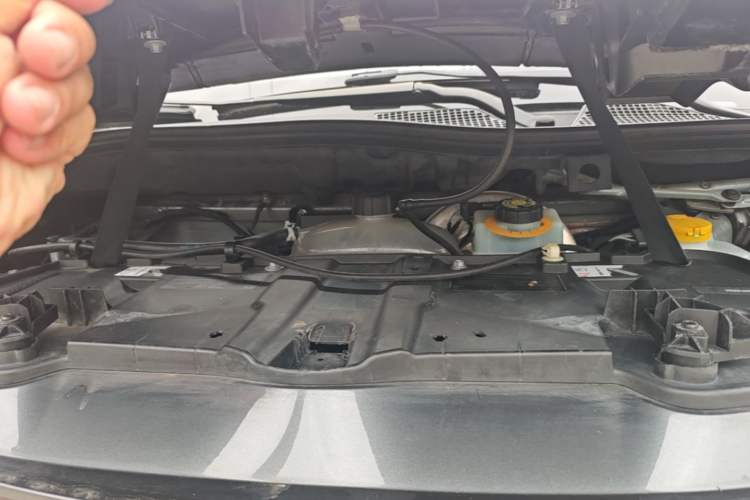 Used smart forfour 2016 0.9T 66 kW Pioneer Edition Engine Bay