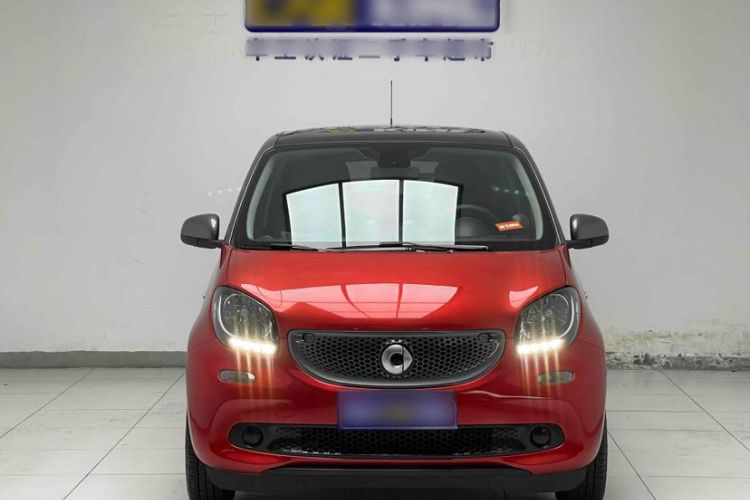 Used smart forfour 2016 0.9T 66 kW Pioneer Edition Exterior 1
