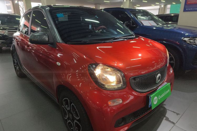 Used smart forfour 2016 0.9T 66 kW Pioneer Edition Exterior 1
