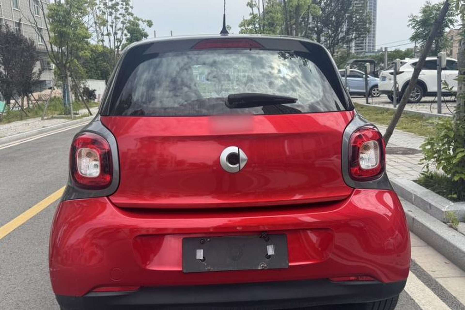 Used smart forfour 2016 1.0L 52 kW Dynamic Edition Exterior 10