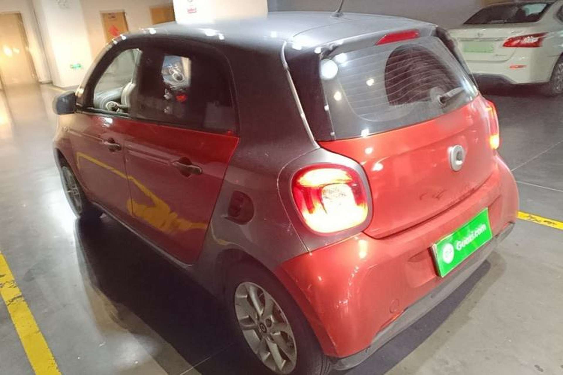 Used smart forfour 2016 1.0L 52 kW Dynamic Edition Exterior 2