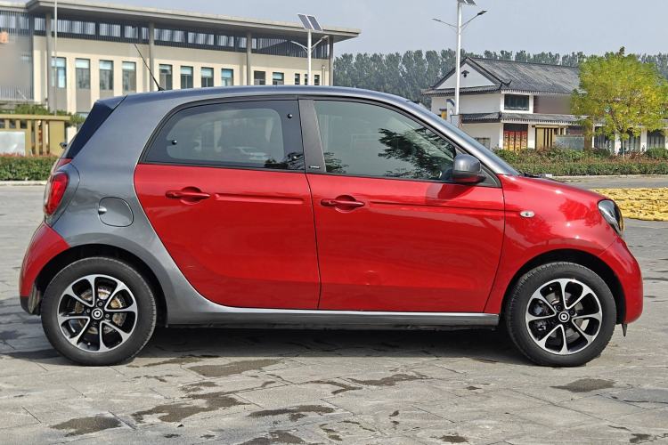 Used smart forfour 2016 1.0L 52 kW Passion Edition Exterior 2