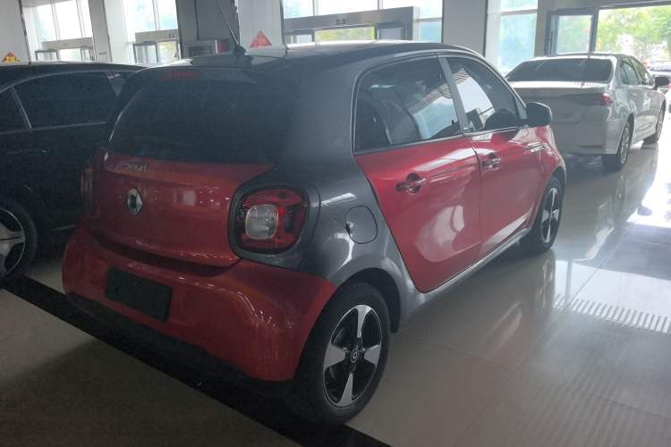 Used smart forfour 2016 1.0L 52 kW Passion Edition Exterior 3