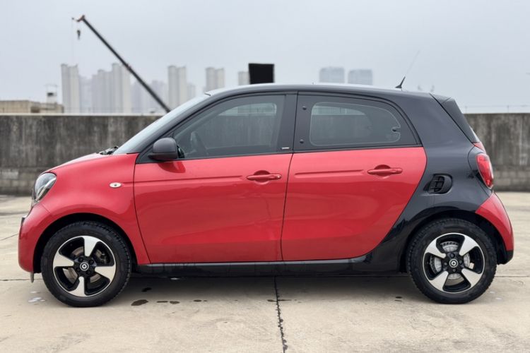 Used smart forfour 2016 1.0L 52 kW Passion Edition Exterior 3