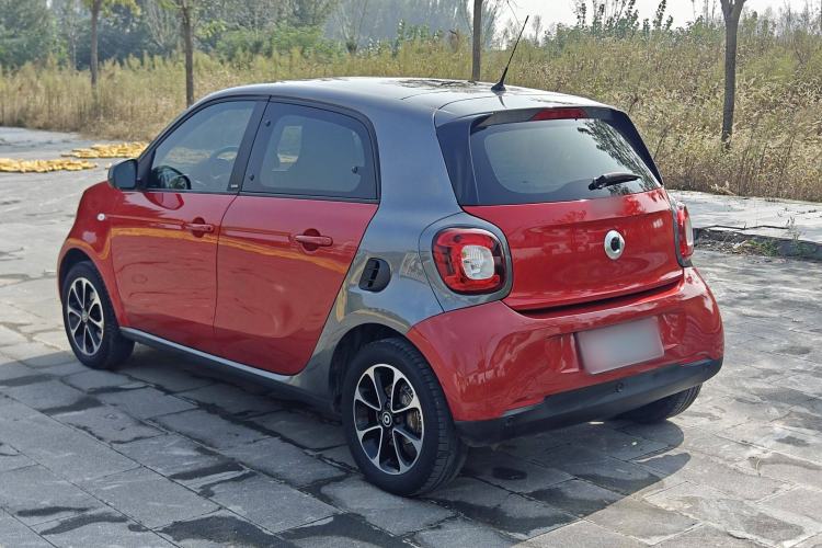 Used smart forfour 2016 1.0L 52 kW Passion Edition Exterior 3