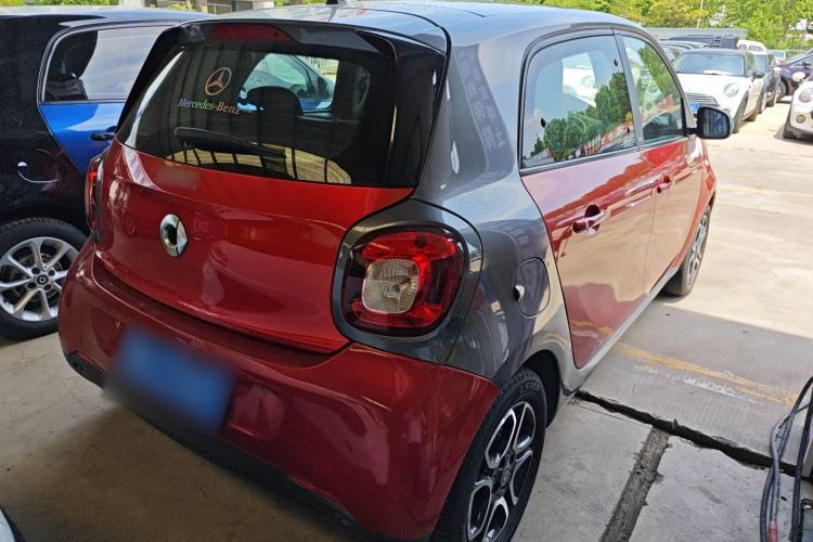 Used smart forfour 2016 0.9T 66 kW Pioneer Edition Exterior 3