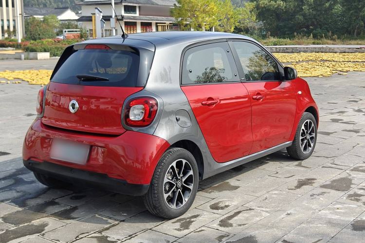 Used smart forfour 2016 1.0L 52 kW Passion Edition Exterior 4