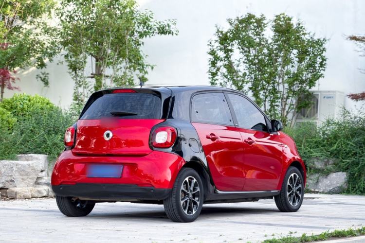 Used smart forfour 2016 1.0L 52 kW Passion Edition Exterior 4