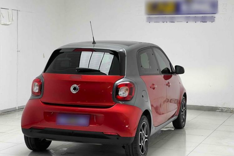 Used smart forfour 2016 0.9T 66 kW Pioneer Edition Exterior 5