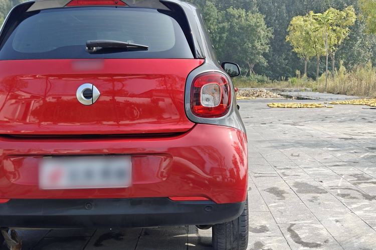 Used smart forfour 2016 1.0L 52 kW Passion Edition Exterior 5