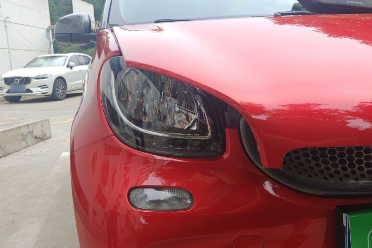 Used smart forfour 2016 0.9T 66 kW Pioneer Edition Exterior 6