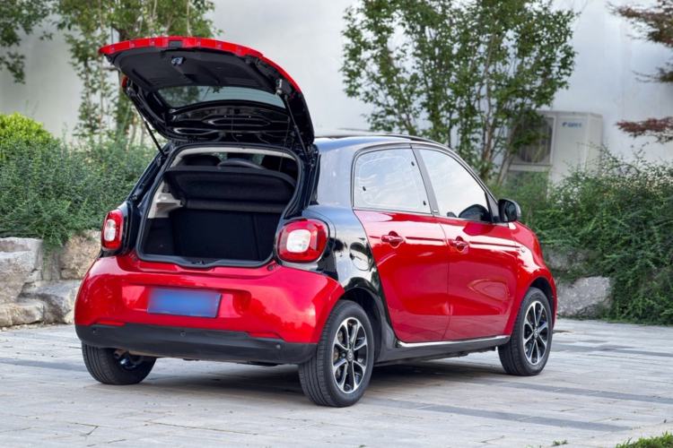 Used smart forfour 2016 1.0L 52 kW Passion Edition Exterior 6