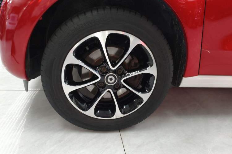 Used smart forfour 2016 1.0L 52 kW Passion Edition Exterior 7