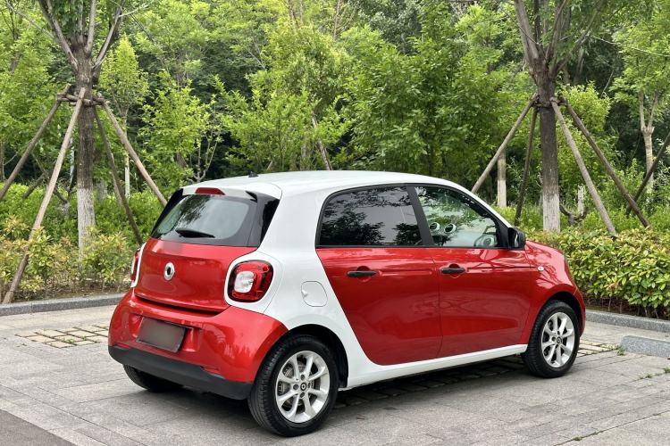 Used smart forfour 2016 1.0L 52 kW Dynamic Edition Exterior 7