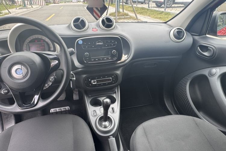 Used smart forfour 2016 1.0L 52 kW Dynamic Edition Exterior 8