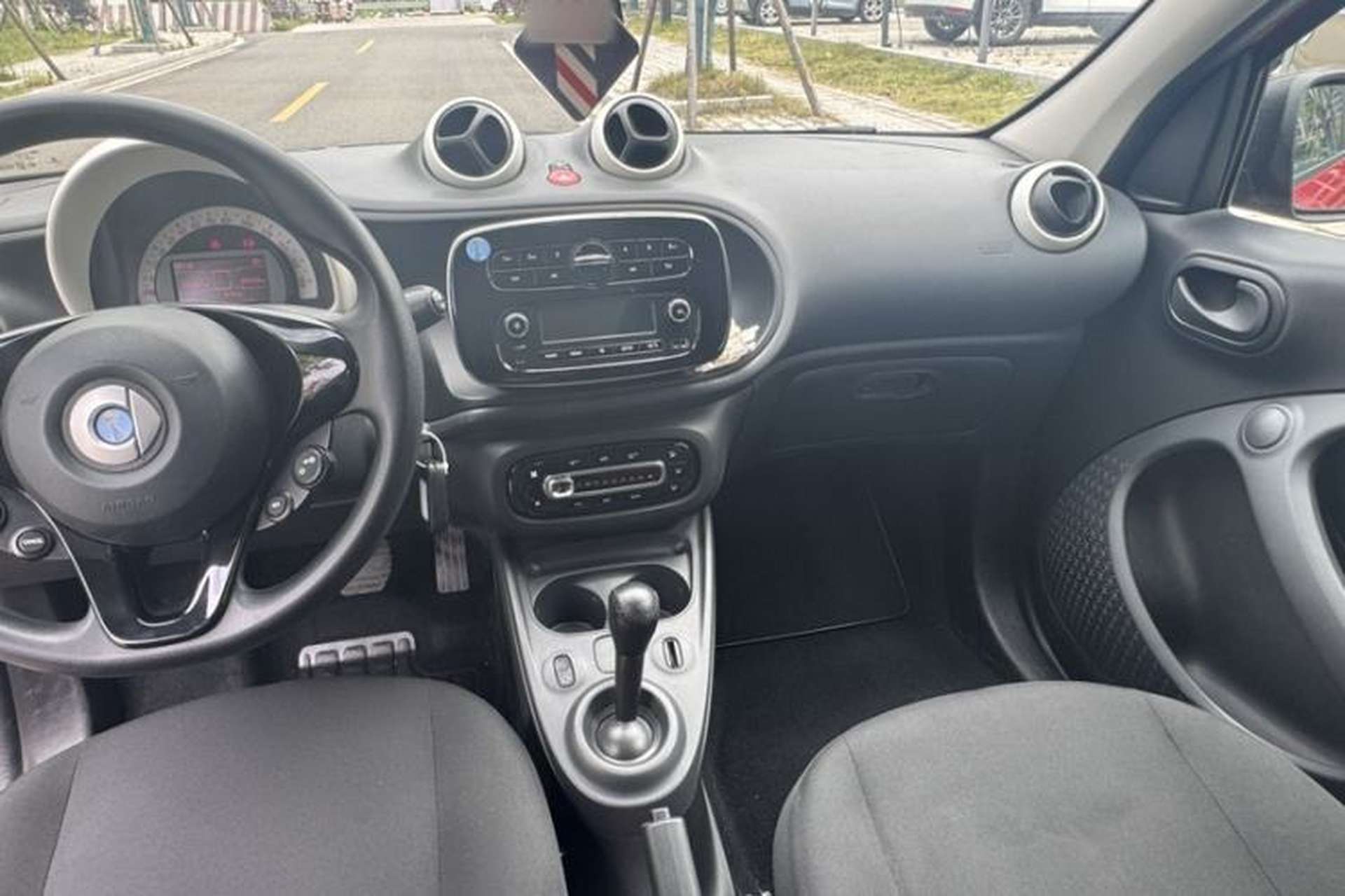 Used smart forfour 2016 1.0L 52 kW Dynamic Edition Exterior 8