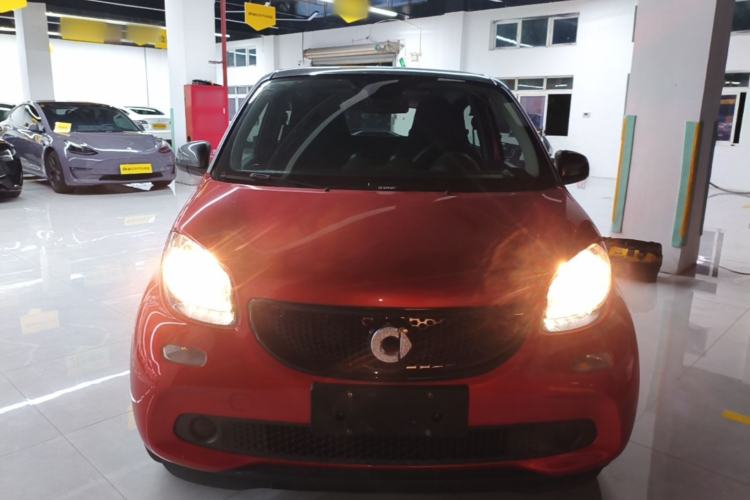 Used smart forfour 2016 1.0L 52 kW Passion Edition Front