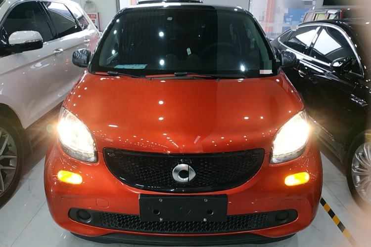 Used smart forfour 2016 0.9T 66 kW Pioneer Edition Front