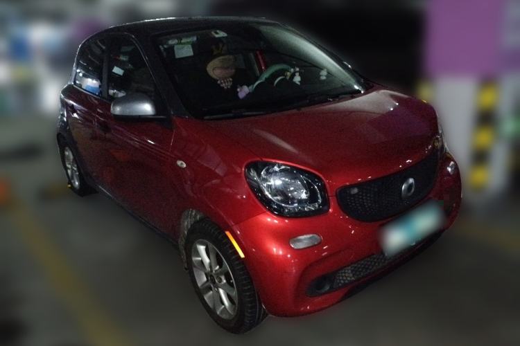 Used smart forfour 2016 1.0L 52 kW Dynamic Edition Front Right 45 Deg