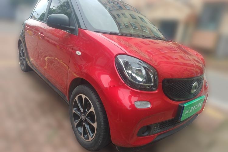 Used smart forfour 2016 1.0L 52 kW Passion Edition Front Right 45 Deg