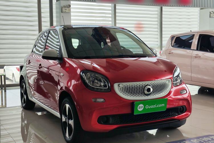 Used smart forfour 2016 1.0L 52 kW Passion Edition Front Right 45 Deg