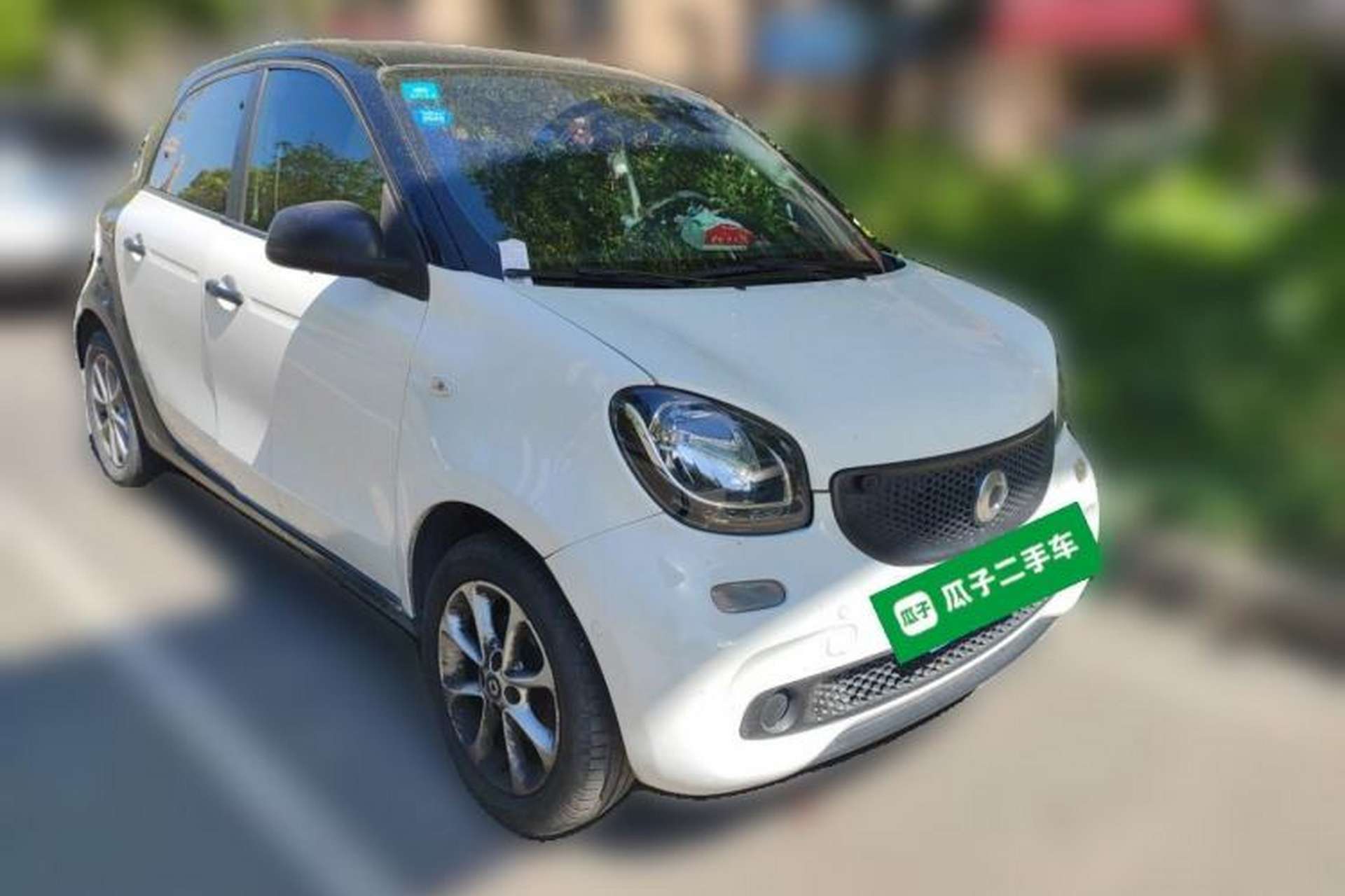 Used smart forfour 2016 1.0L 52 kW Dynamic Edition Front Right 45 Deg