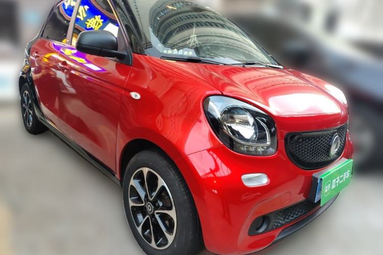 Used smart forfour 2016 1.0L 52 kW Passion Edition Front Right 45 Deg