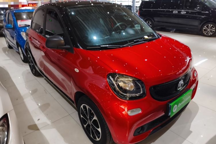 Used smart forfour 2016 1.0L 52 kW Passion Edition Front Right 45 Deg