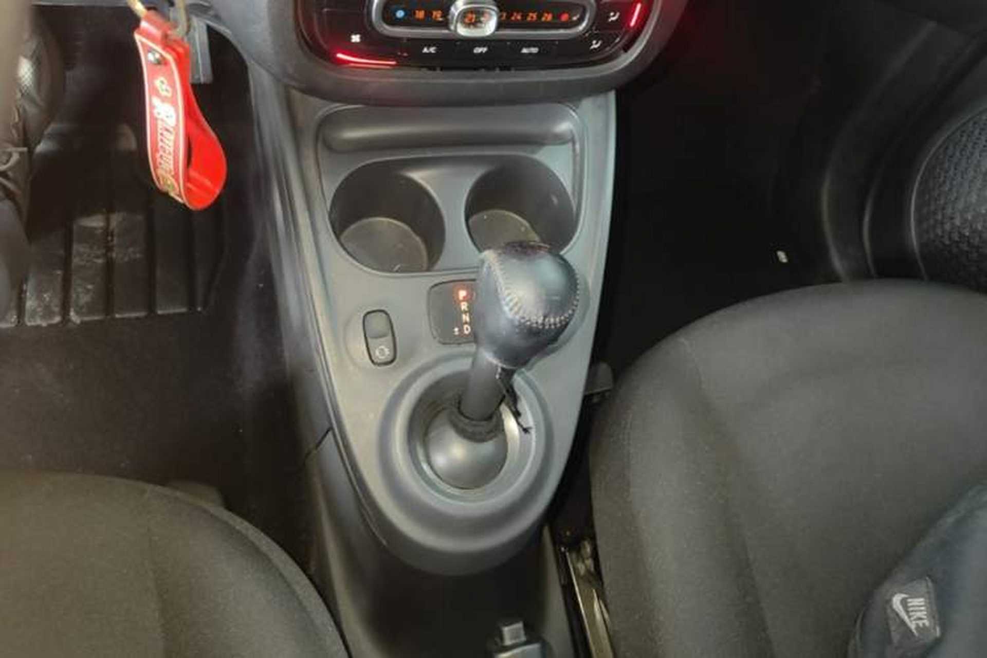 Used smart forfour 2016 1.0L 52 kW Dynamic Edition Gear Lever