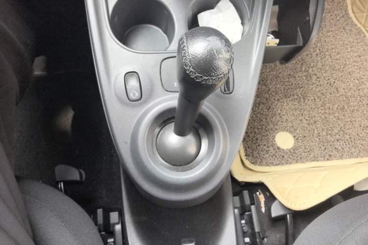Used smart forfour 2016 1.0L 52 kW Dynamic Edition Gear Lever